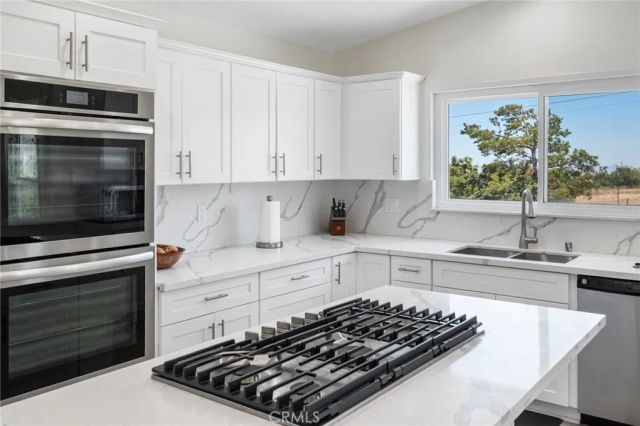 8837 Malpaso Road, Phelan, CA 92371