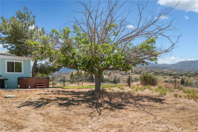 8837 Malpaso Road, Phelan, CA 92371