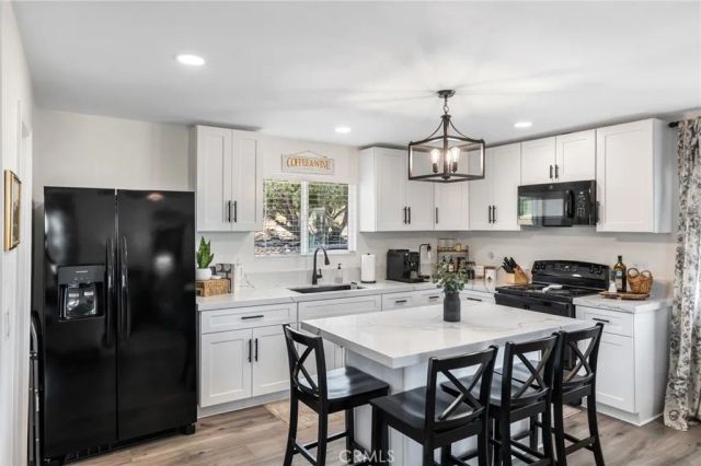 8837 Malpaso Road, Phelan, CA 92371