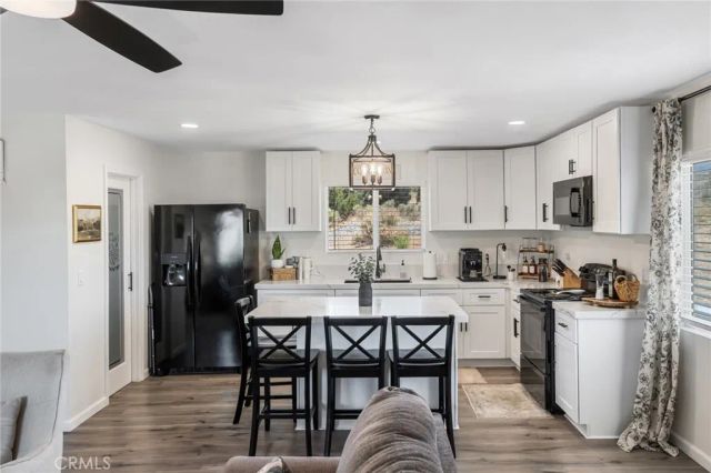8837 Malpaso Road, Phelan, CA 92371