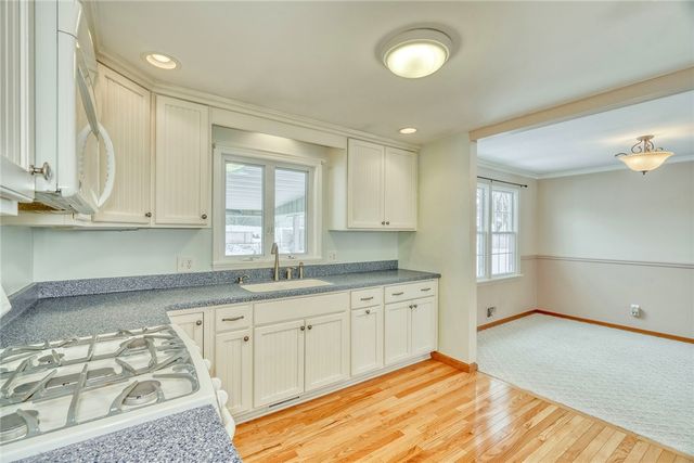 193 Hawthorne Circle, Farmington, NY 14425