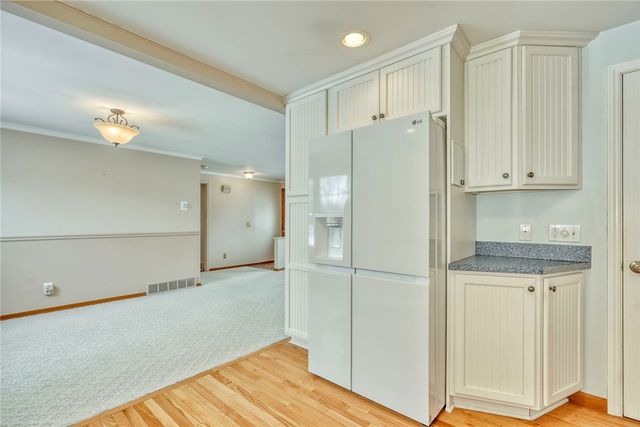 193 Hawthorne Circle, Farmington, NY 14425