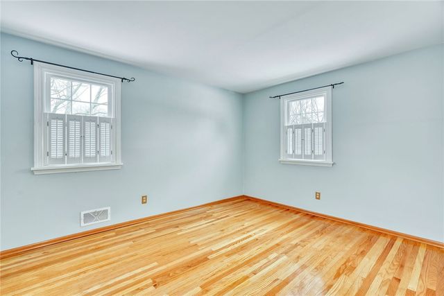 193 Hawthorne Circle, Farmington, NY 14425