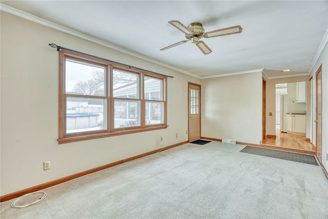 193 Hawthorne Circle, Farmington, NY 14425