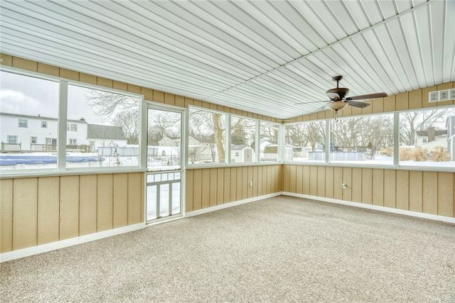 193 Hawthorne Circle, Farmington, NY 14425