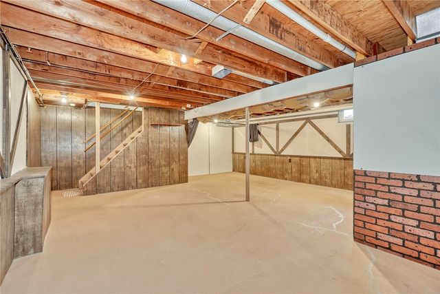 193 Hawthorne Circle, Farmington, NY 14425