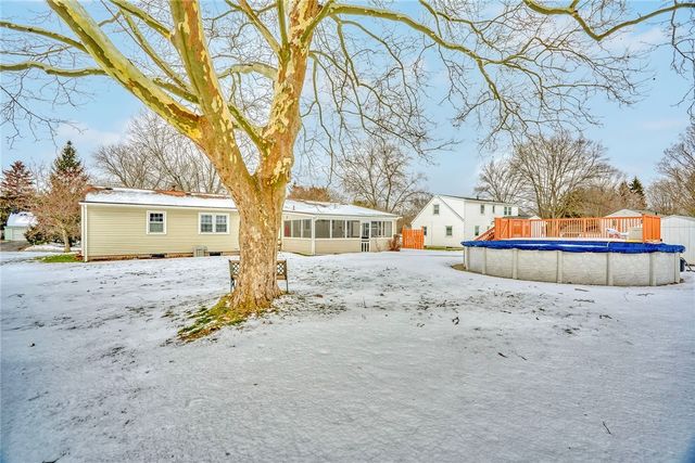 193 Hawthorne Circle, Farmington, NY 14425