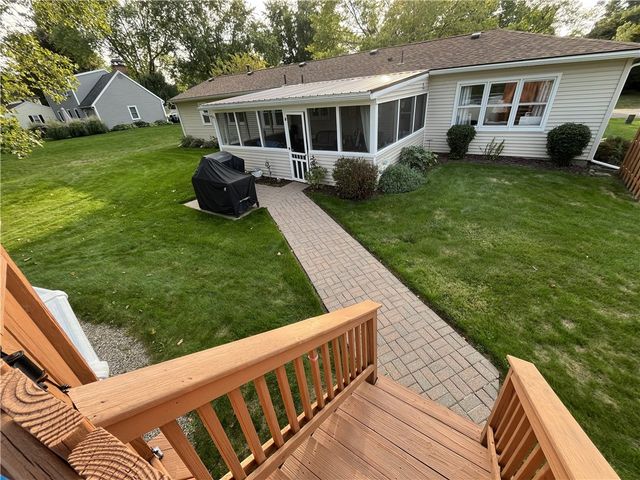 193 Hawthorne Circle, Farmington, NY 14425