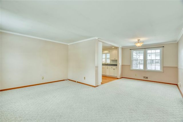 193 Hawthorne Circle, Farmington, NY 14425