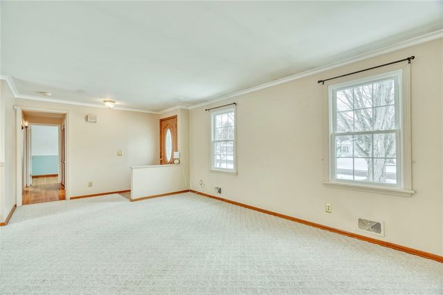 193 Hawthorne Circle, Farmington, NY 14425