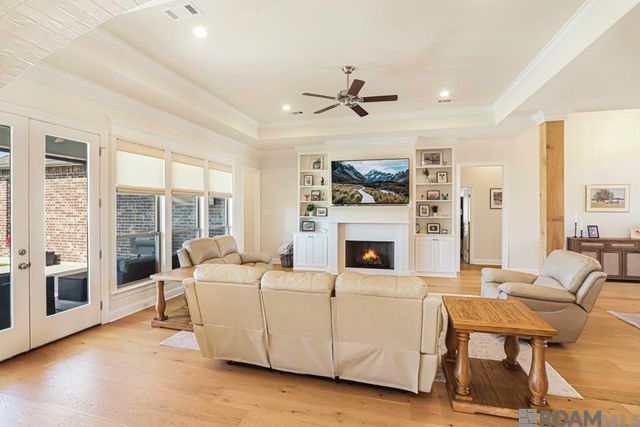 6291 Royal Lakes Estates Avenue, Gonzales, LA 70737