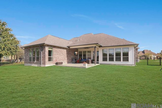 6291 Royal Lakes Estates Avenue, Gonzales, LA 70737