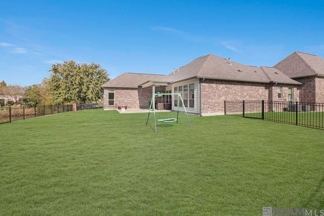 6291 Royal Lakes Estates Avenue, Gonzales, LA 70737