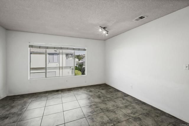 3448 Seabreeze Walk, Oceanside, CA 92056