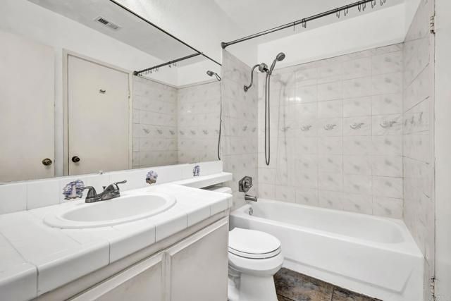 3448 Seabreeze Walk, Oceanside, CA 92056