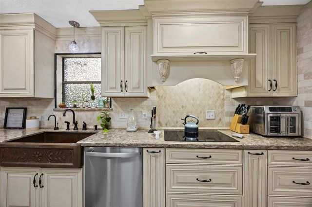 2938 Brookdale Drive, Houston, TX 77339