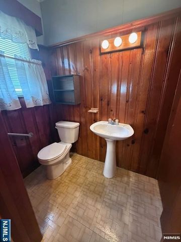 16 Beaver Avenue, North Arlington, NJ 07031
