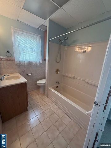 16 Beaver Avenue, North Arlington, NJ 07031