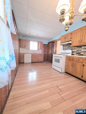 16 Beaver Avenue, North Arlington, NJ 07031