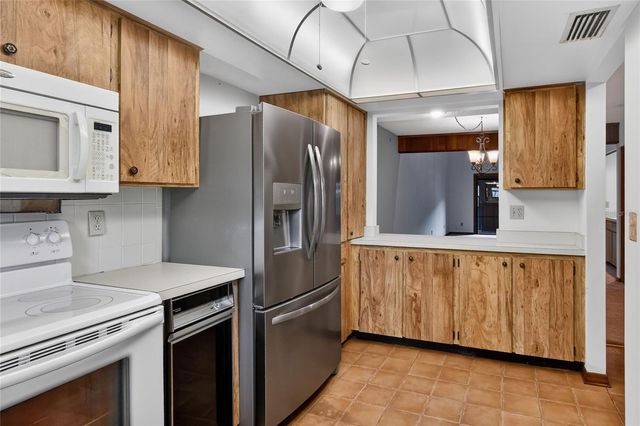 2025 SYLVESTER ROAD E1, Lakeland, FL 33803