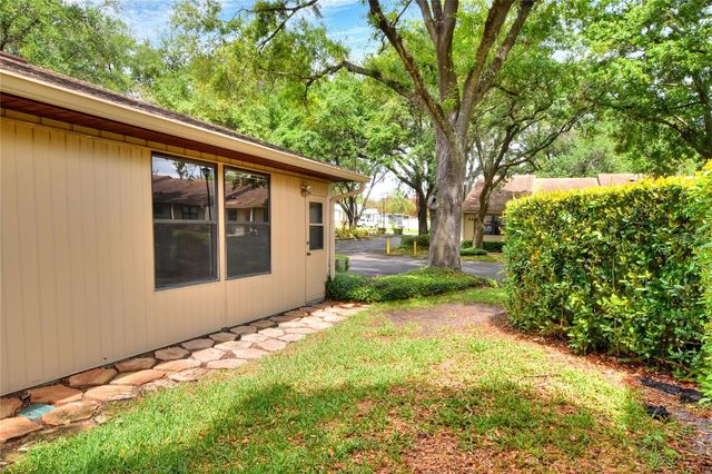 2025 SYLVESTER ROAD E1, Lakeland, FL 33803