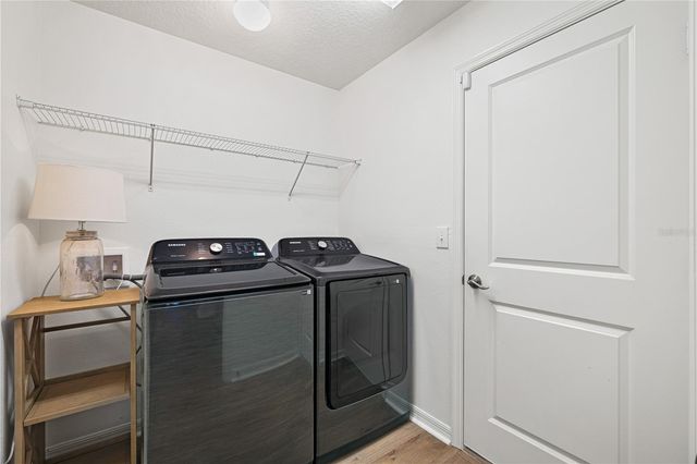 915 OVERPOOL AVENUE, Davenport, FL 33896
