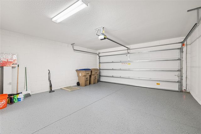 915 OVERPOOL AVENUE, Davenport, FL 33896