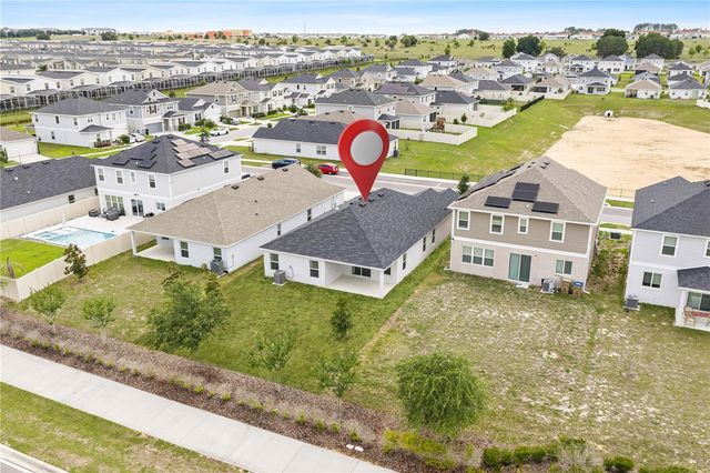 915 OVERPOOL AVENUE, Davenport, FL 33896