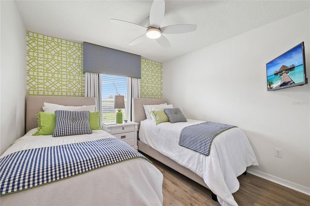 915 OVERPOOL AVENUE, Davenport, FL 33896