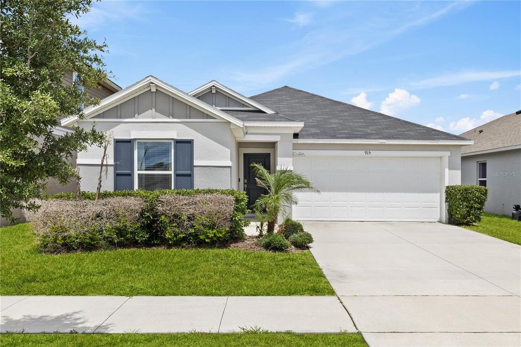 915 OVERPOOL AVENUE, Davenport, FL 33896