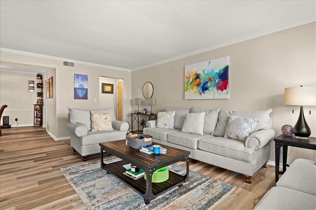 6851 Roswell Road M5, Sandy Springs, GA 30328