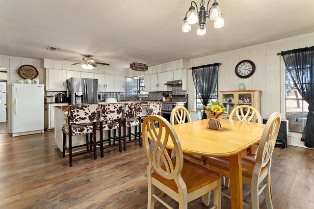 19088 Dove Meadows, Fannett, TX 77705