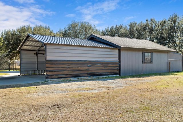 19088 Dove Meadows, Fannett, TX 77705