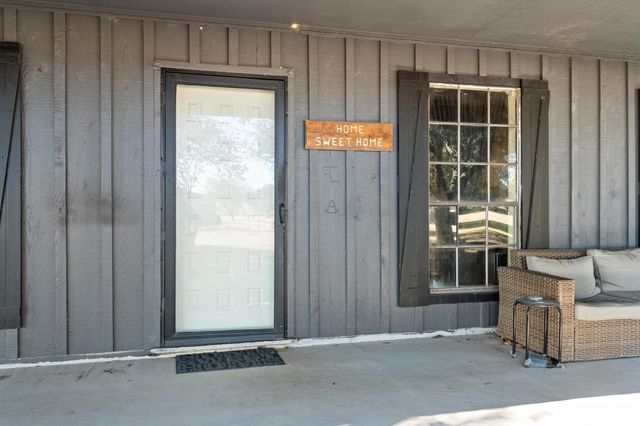 19088 Dove Meadows, Fannett, TX 77705