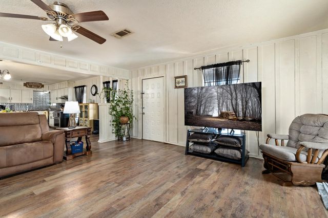 19088 Dove Meadows, Fannett, TX 77705