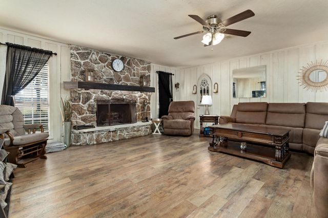 19088 Dove Meadows, Fannett, TX 77705