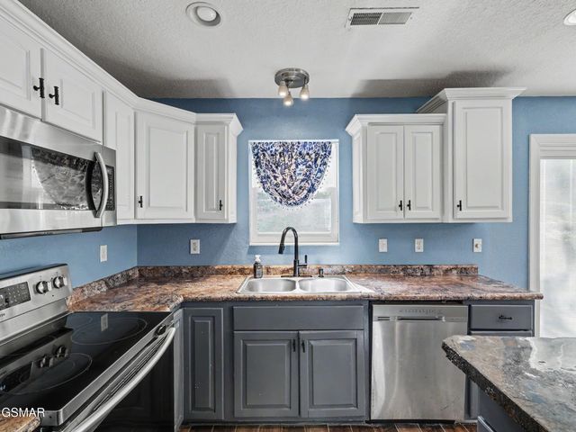 1351 Wisteria Lane, Sevierville, TN 37862
