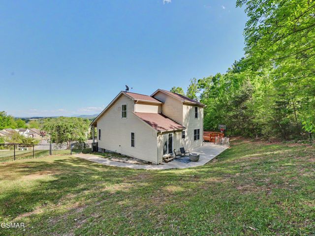 1351 Wisteria Lane, Sevierville, TN 37862