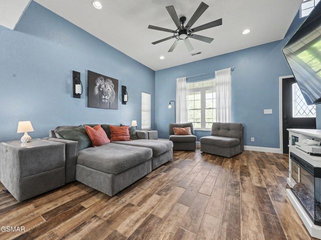 1351 Wisteria Lane, Sevierville, TN 37862