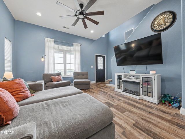 1351 Wisteria Lane, Sevierville, TN 37862
