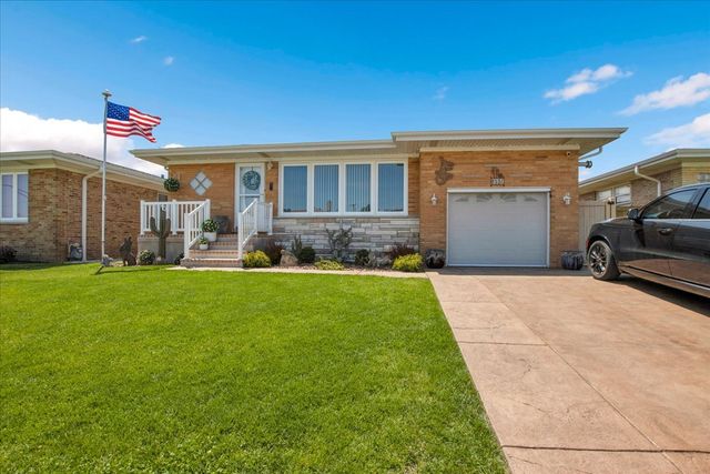 8537 W Winona Street, Chicago, IL 60656