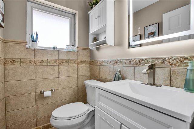 8537 W Winona Street, Chicago, IL 60656