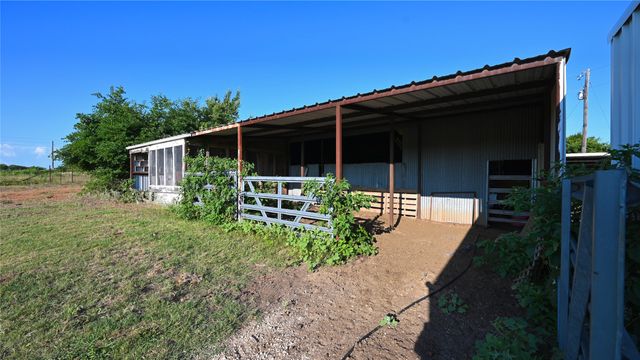 2998 Old Bonita Road, Nocona, TX 76255
