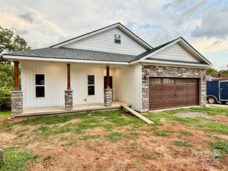 385 Arlington Street, Forest City, NC 28043