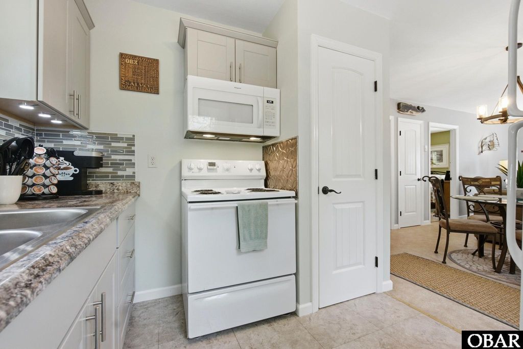 Image 18 of property listing at 919 Colington Drive Lot 116, Kill Devil Hills, NC 27948