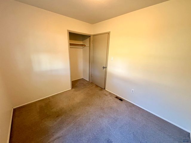 406 E ADAMS, Rapid City, SD 57701