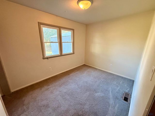 406 E ADAMS, Rapid City, SD 57701