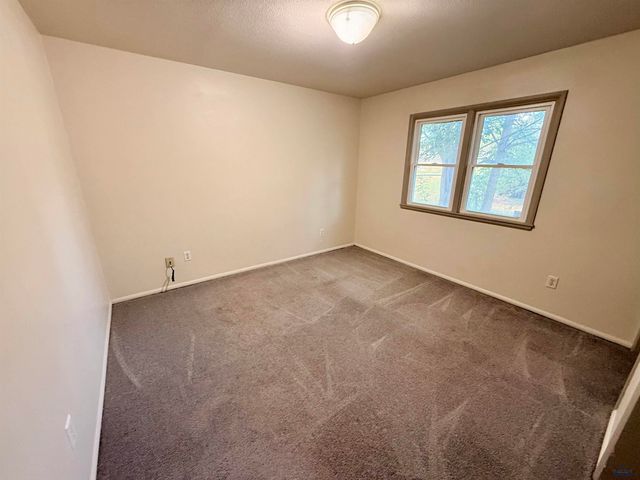 406 E ADAMS, Rapid City, SD 57701