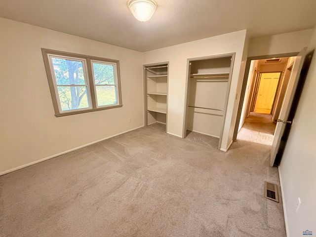 406 E ADAMS, Rapid City, SD 57701