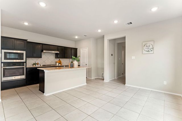 5014 Aspen Orchard Drive, Houston, TX 77066